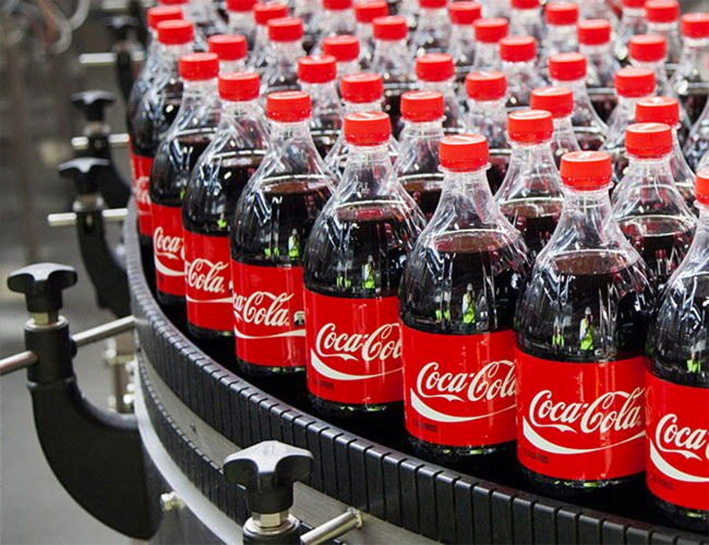 بها مواد غريبة وصلبة.. استدعاء الآلاف من عبوات 